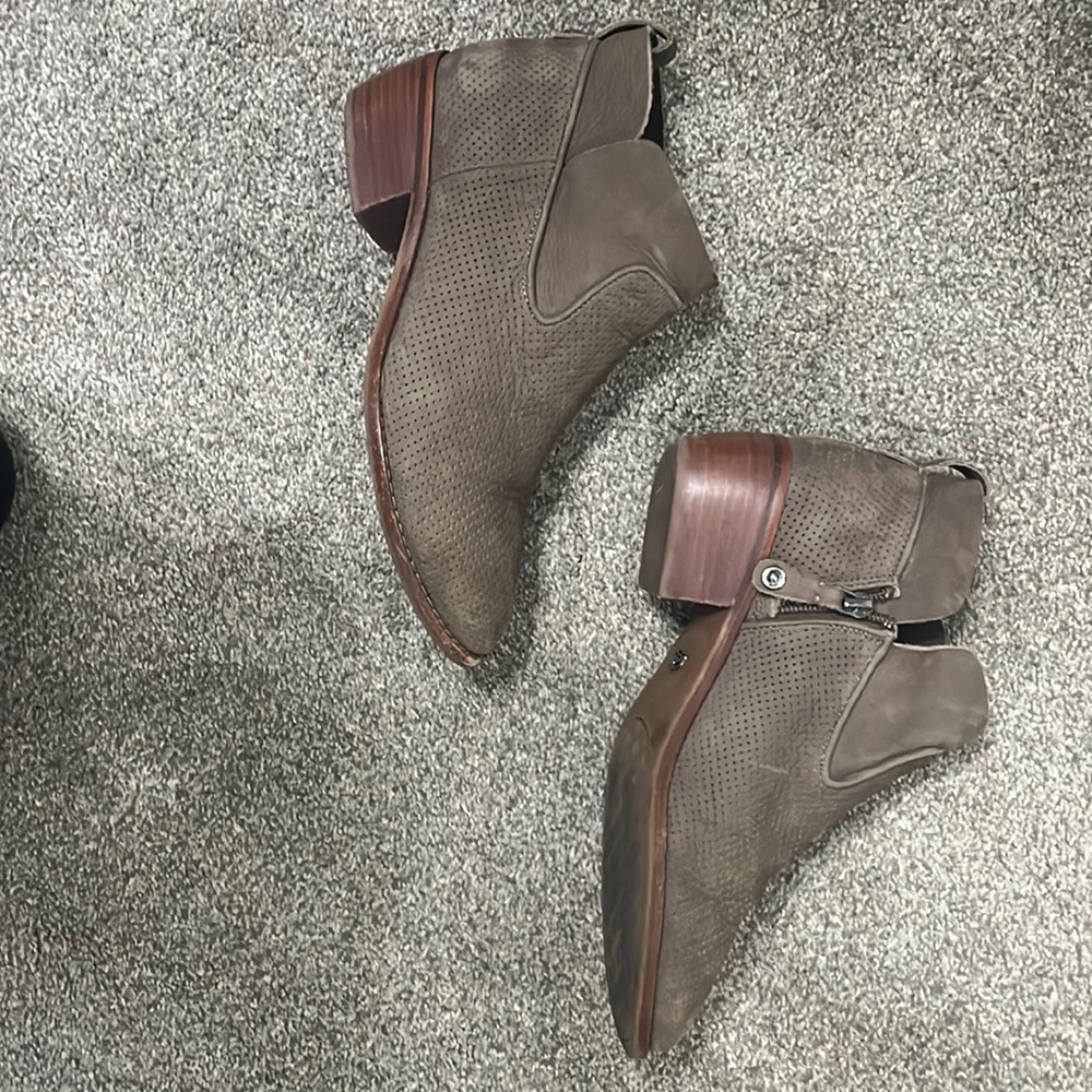 Nurture by Lamaze Shoes